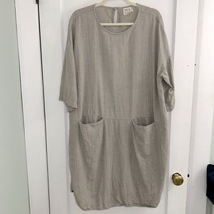 EUC Beaton Utility Dress (100% linen) size M in stone
